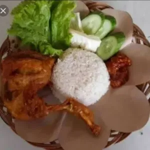 Nasi Ayam Goreng